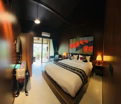 Habitación doble con vistas a la montaña — La Dao Spa Homestay
